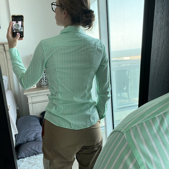 Banana Republic size 4 green and white striped non-iron fitted button down shirt - Picture 2 of 6